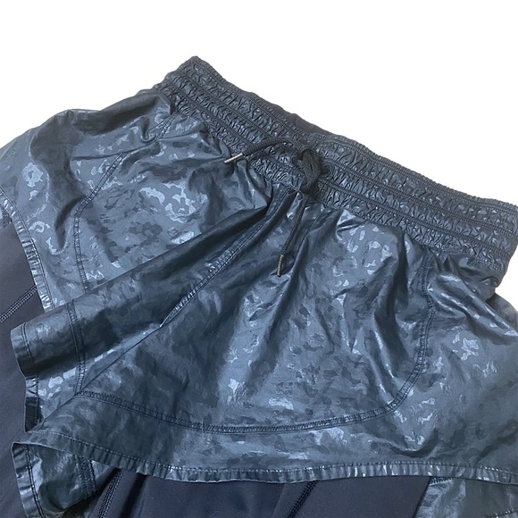 ATHLETA Black Rainier 2 in 1 Tight Leggings Shorts Athleisure Womens - Picture 4 of 10